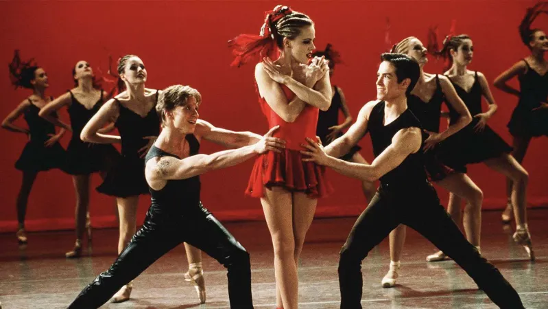 ავანსცენა | Center Stage
